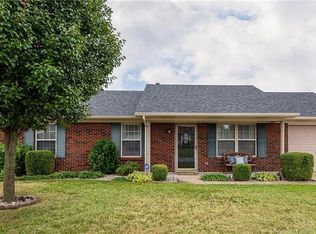 3900 Cobblestone Dr, Jeffersonville, IN 47130