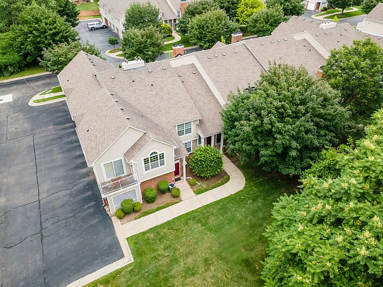 44770 Marigold Dr — Photo 2