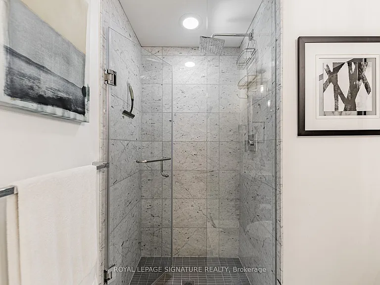 32 Davenport Rd #1303 — Photo 5