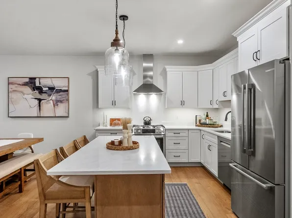 134 Court St #7, Plymouth, MA 02360