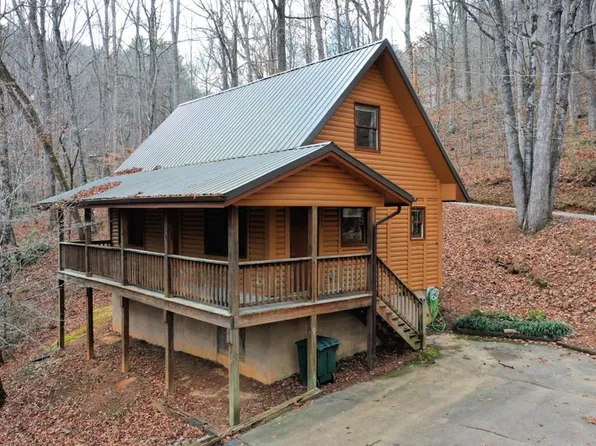 1447 N Country Club Dr, Cullowhee, NC 28723