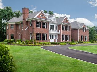 66 Linden Ln, Upper Brookville, NY 11545
