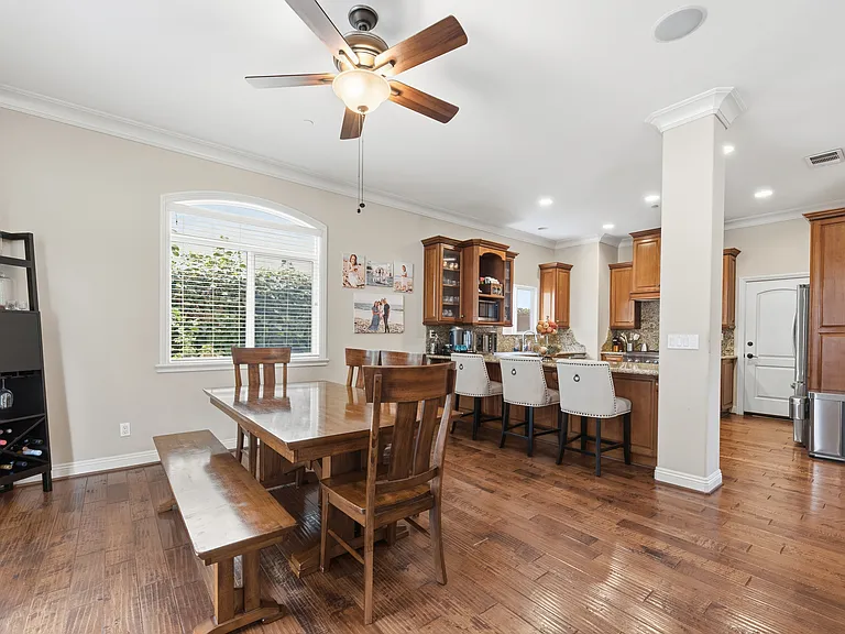 1718 Harriman Ln #B — Photo 13