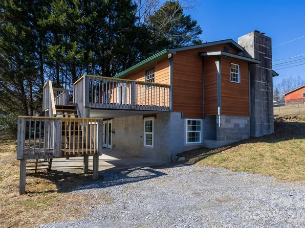 56 Vance Ave, Black Mountain, NC 28711