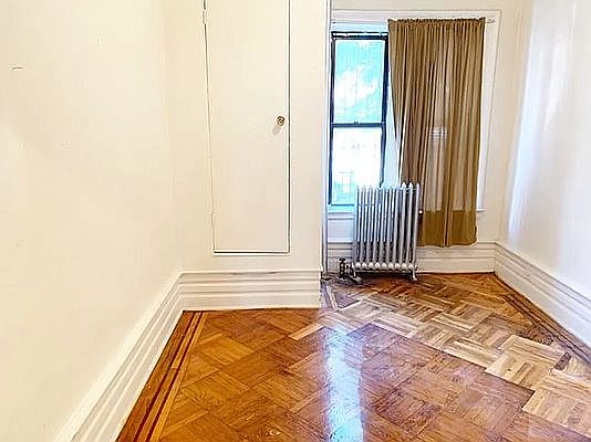 4th image of 170 E 17th St #1A