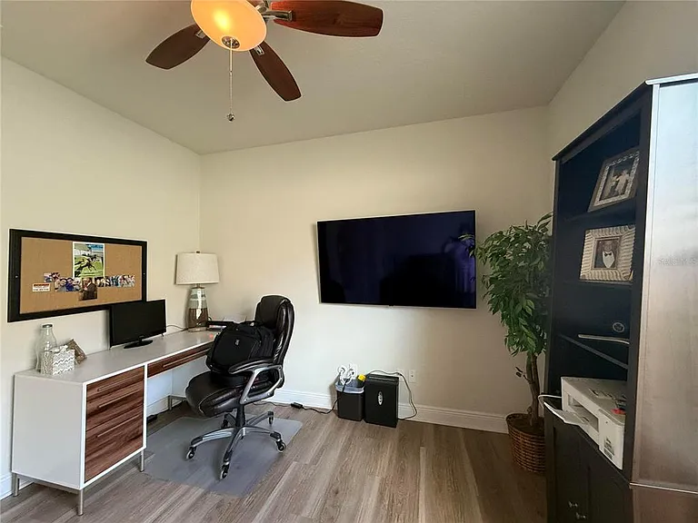 352 Laurel Falls Dr — Photo 26
