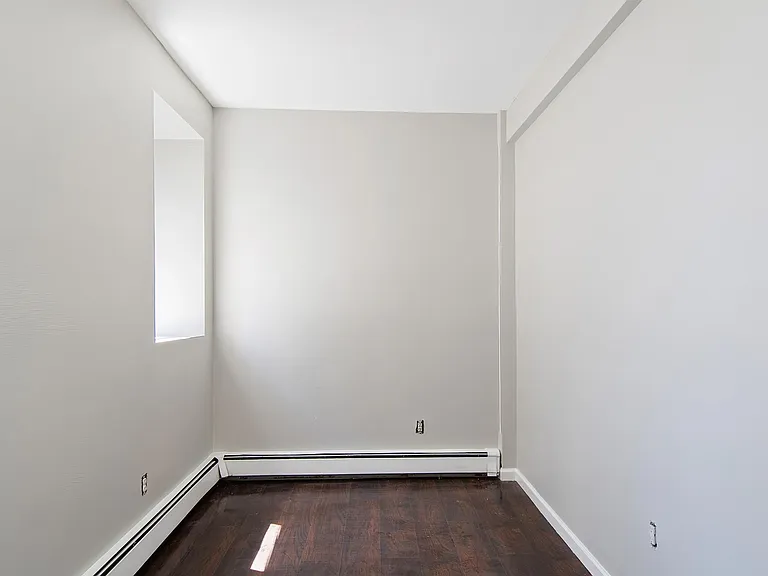 118 Maple Ave #1 — Photo 5
