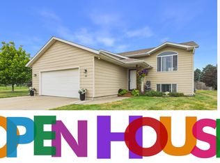 400 Philly Cir, Harrisburg, SD 57032