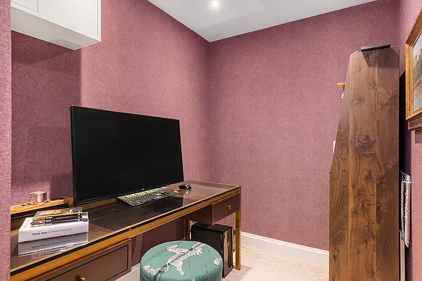 Rented by Compass | media 37