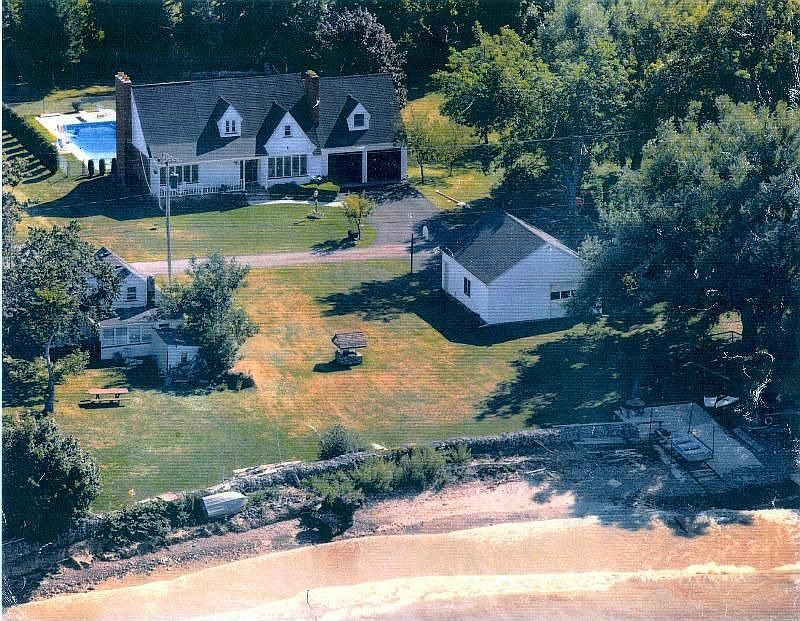 1st image of 13 Summer Haven Dr
