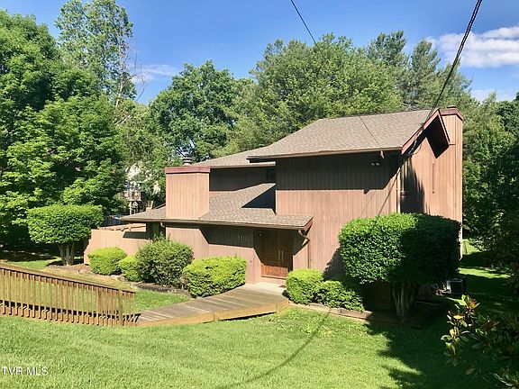 2nd image of 3317 Pine Timbers Dr
