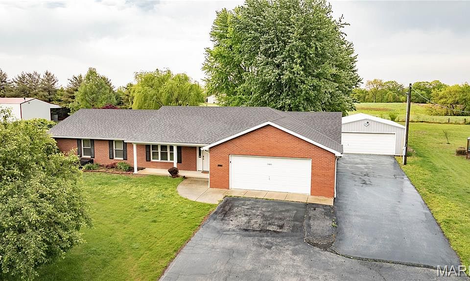 1st image of 31822 Irish Ln