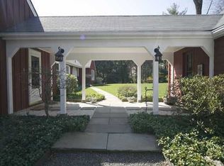 2 Hickory Ln, Darien, CT 06820