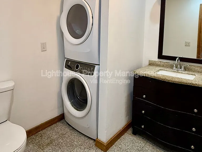8118 Howard St — Photo 10