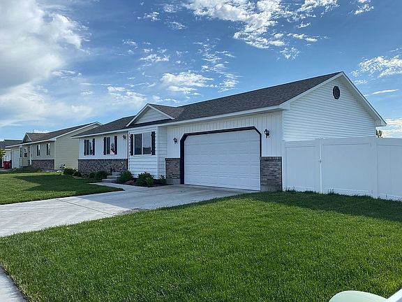 5th image of 1388 N Richland Dr