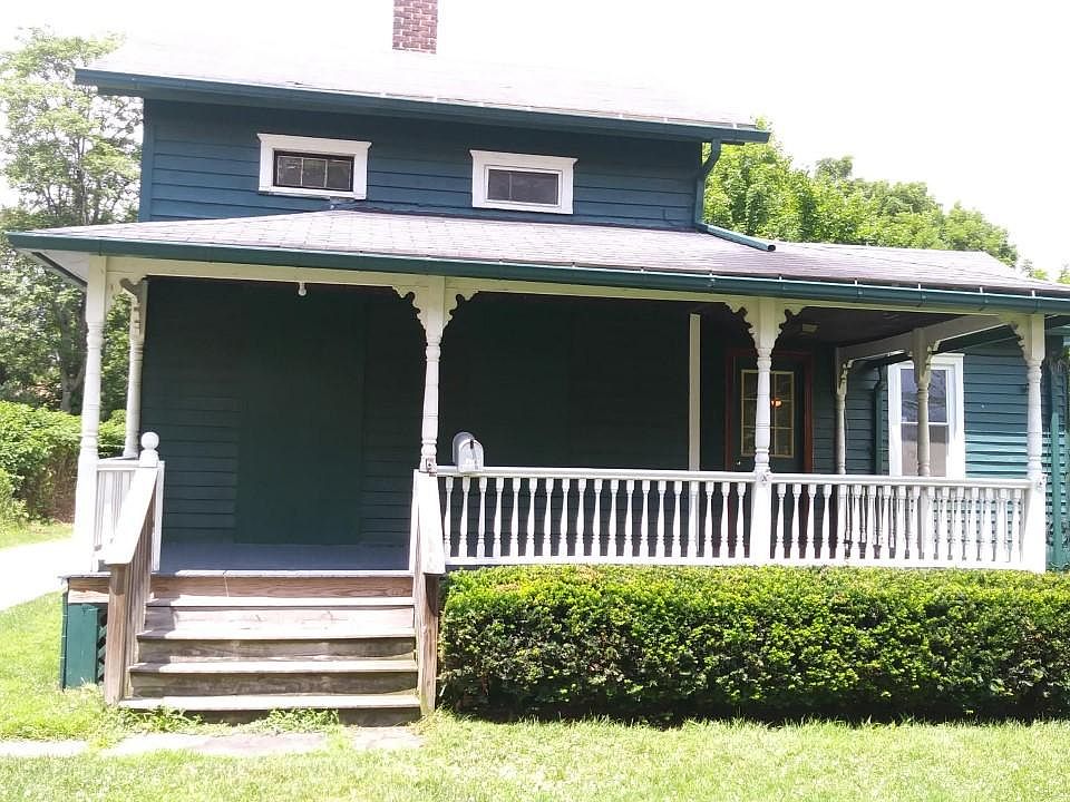 1st image of 376 Belmont St NW