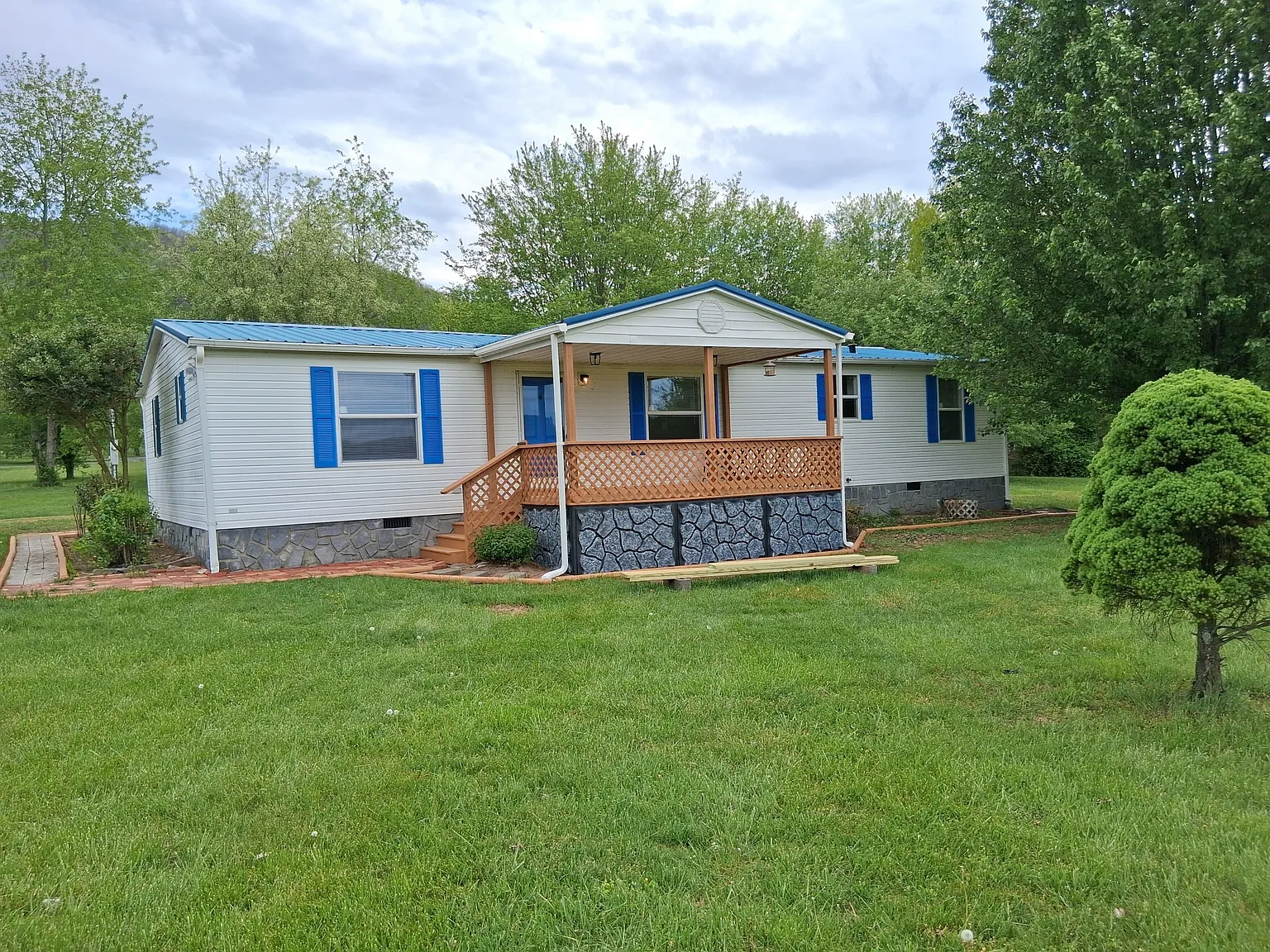 110 Chinquapin Lane - 1 — Photo 1