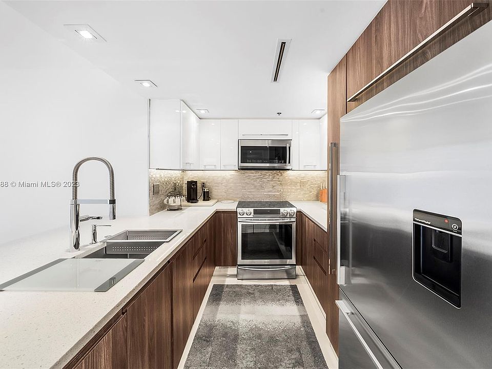 1st image of 2642 Collins Ave APT 508