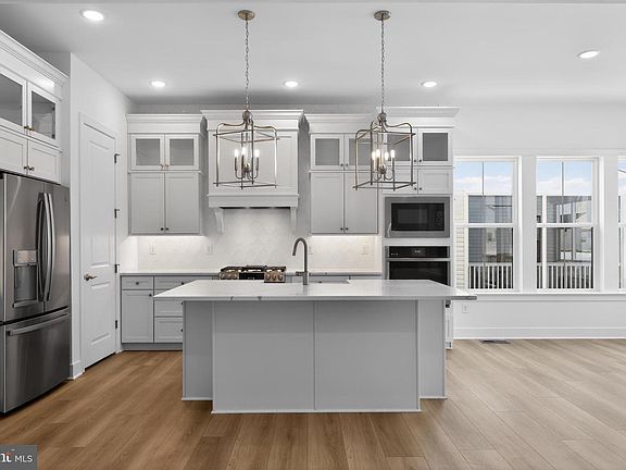 3rd image of 34468 Spinnaker Way