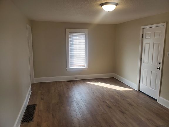 5th image of 4526 James Ave N
