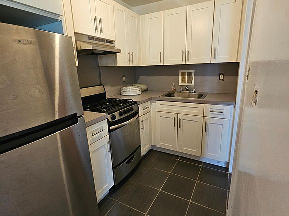 3rd image of 8675 Midland Pkwy