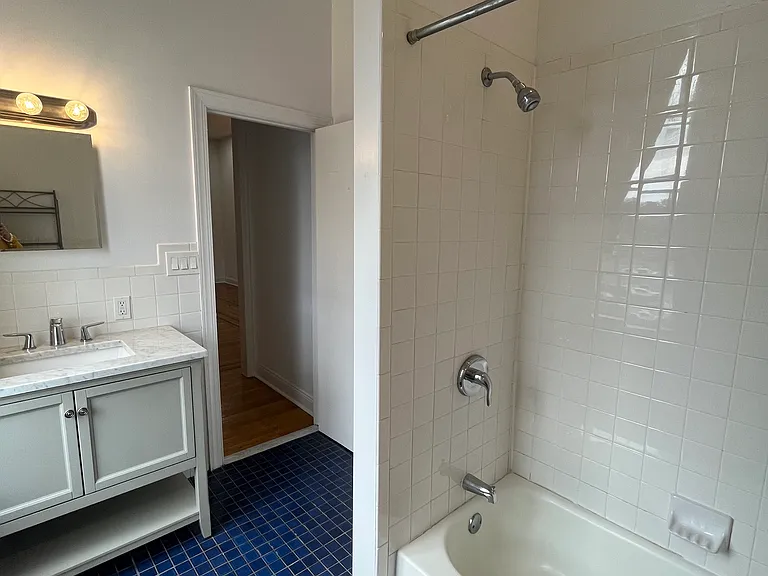 329 S 17th St #3 — Photo 8