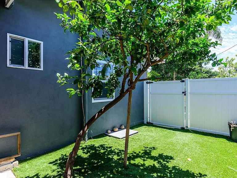 3670 Landis St — Photo 14