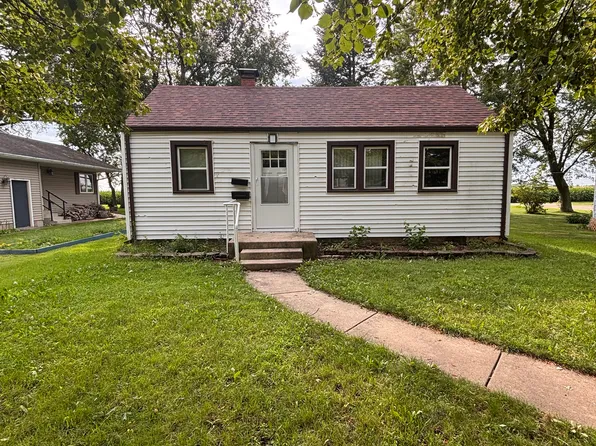 621 S Roosevelt Ave, Kankakee, IL 60901