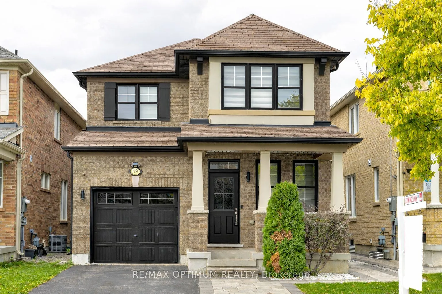19 Henry Verschuren Ave photo 1