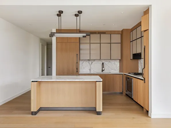 515 West 18th Street image 5 of 14