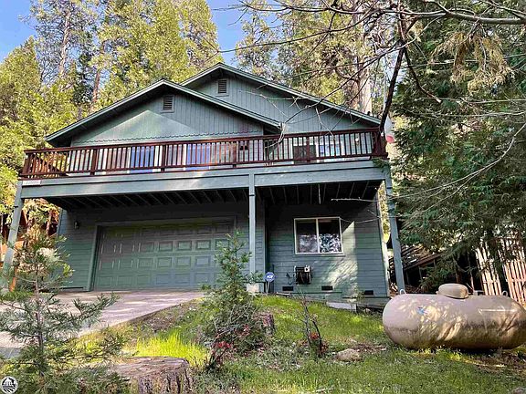 3rd image of 22599 Spruce Dr