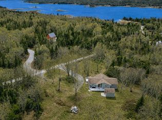 57 Somerset Dr, Shelburne, NS B0T1V0
