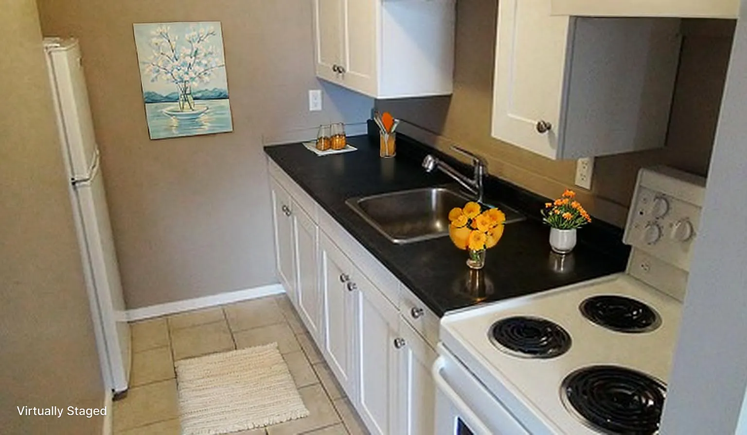Cochrane House Apartments — Photo 4