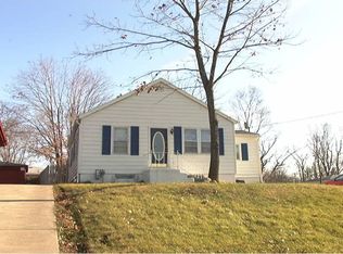 2117 E 40th Ct, Des Moines, IA 50317