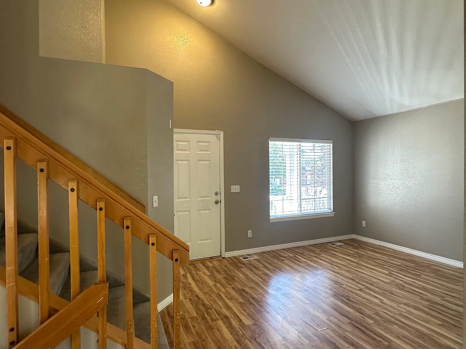 3 bed, 2.5 bath, 1838 sqft, $2,900 — Photo 3
