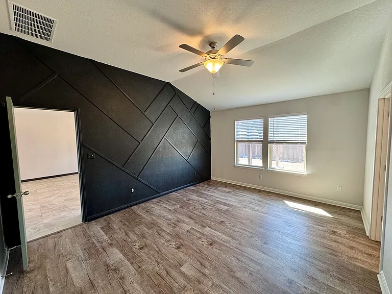 160 Sun Ray Dr — Photo 8