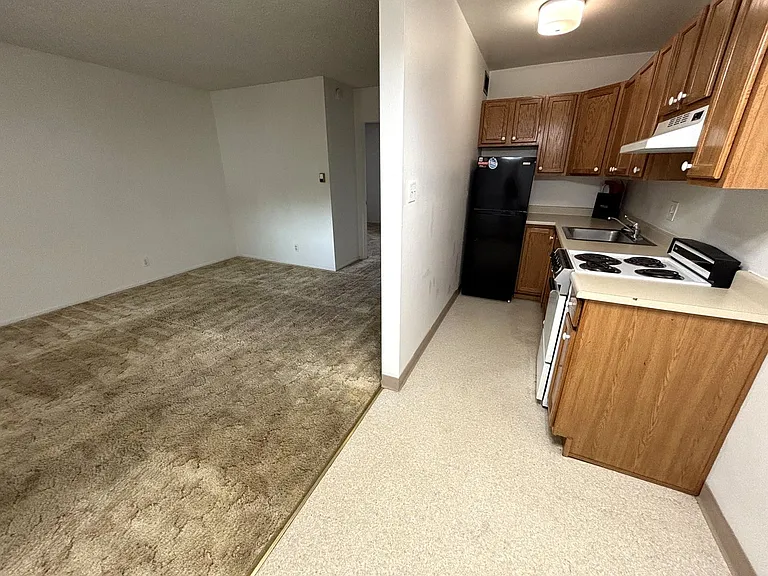 Taylor St Apartment — Photo 27