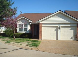 9535 Mackenzie Circle Dr, Saint Louis, MO 63123