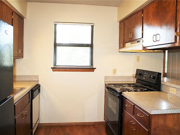 2nd image of 1650 N Sang Ave APT 211