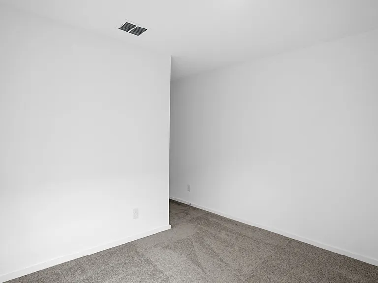 1025 Macnab Dr — Photo 37