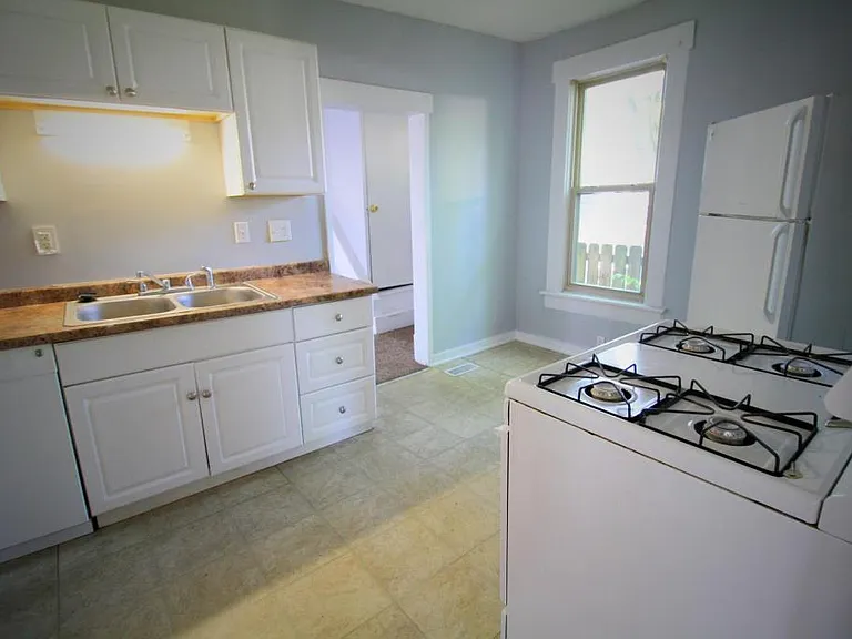 2690 Neil Ave — Photo 5