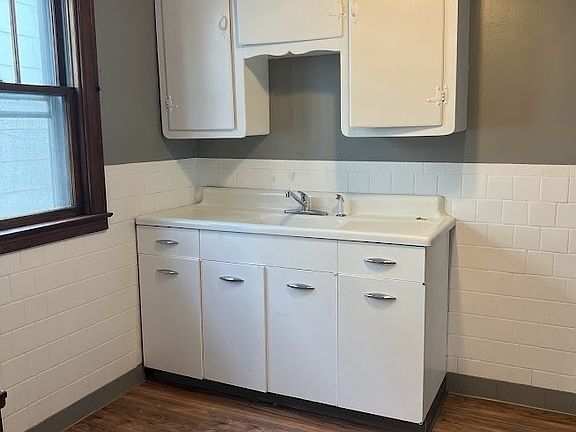 4th image of 15 Ontario St #1