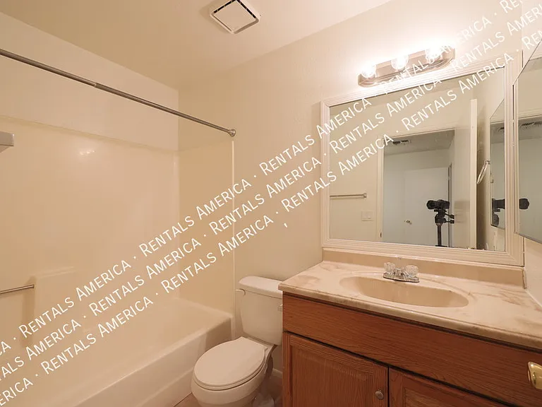 9029 W Elm St #8 — Photo 25