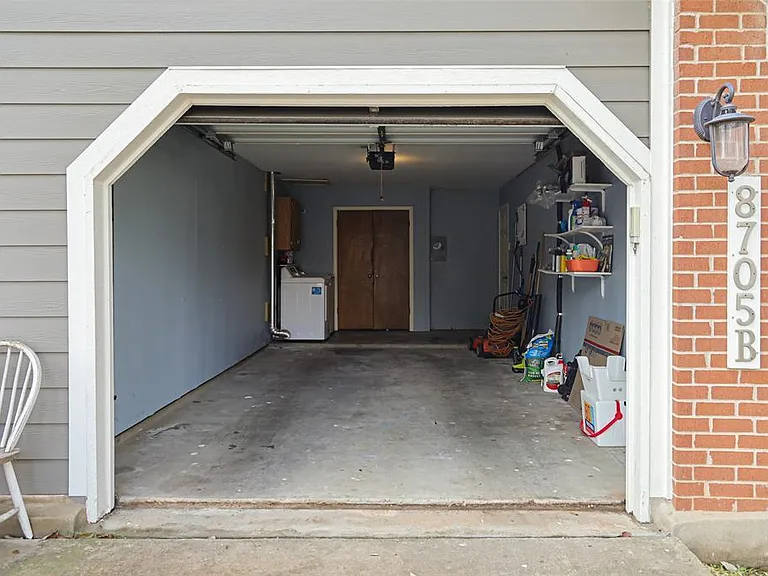 8705 Clearbrook Trl #B — Photo 21