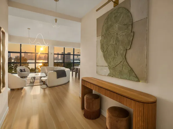 290 West Street image 14 of 19