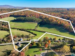 14088 Hollow Rd, Hancock, MD 21750