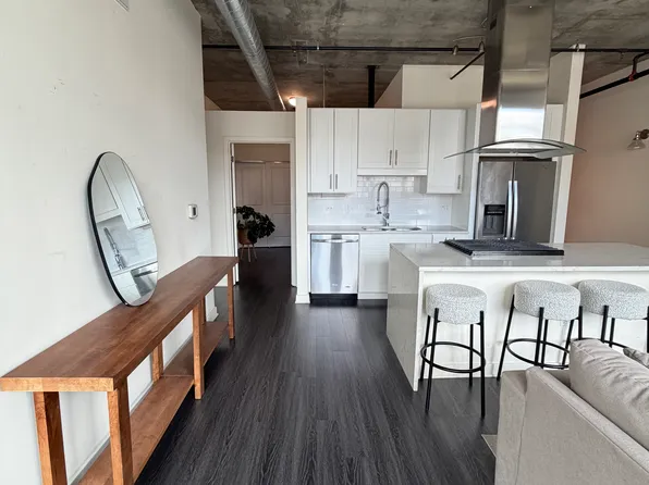 50 E 16th St Unit 415, Chicago, IL 60616