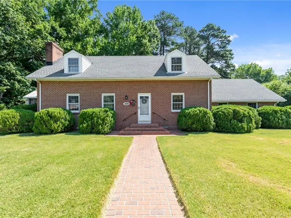 100 Harris Grove Ln, Yorktown, VA 23692