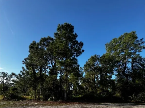 1013/1015 W 12th St, Lehigh Acres, FL 33972