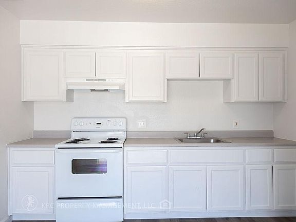 4th image of 4721 E McKinley Ave APT 201